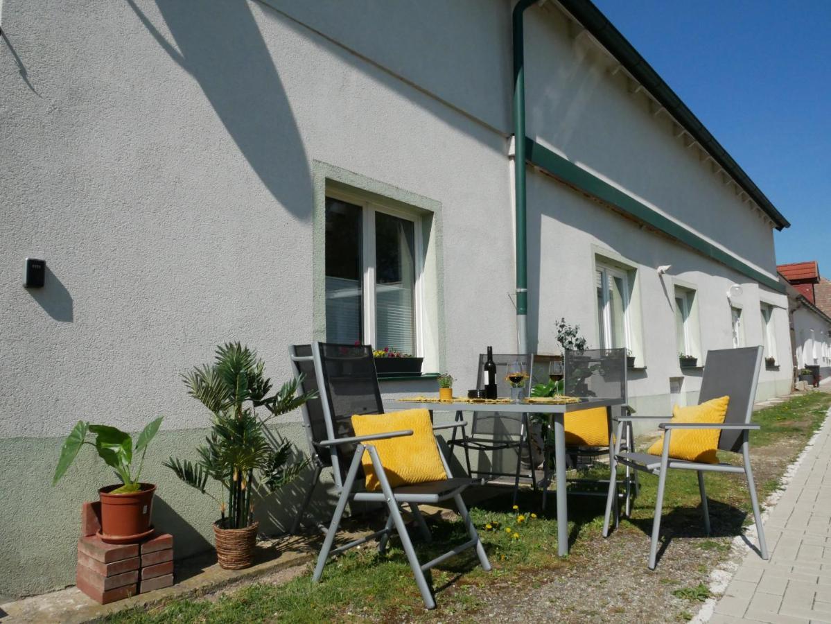 Bonito - Historischer Streckhof Villa Schützen am Gebirge Exterior foto